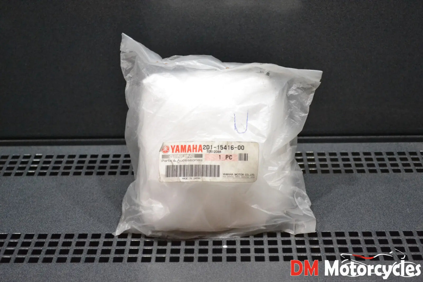 Yamaha genuine new fz1 2006 - 2013 oil pump cover pn 2d1-15416-00