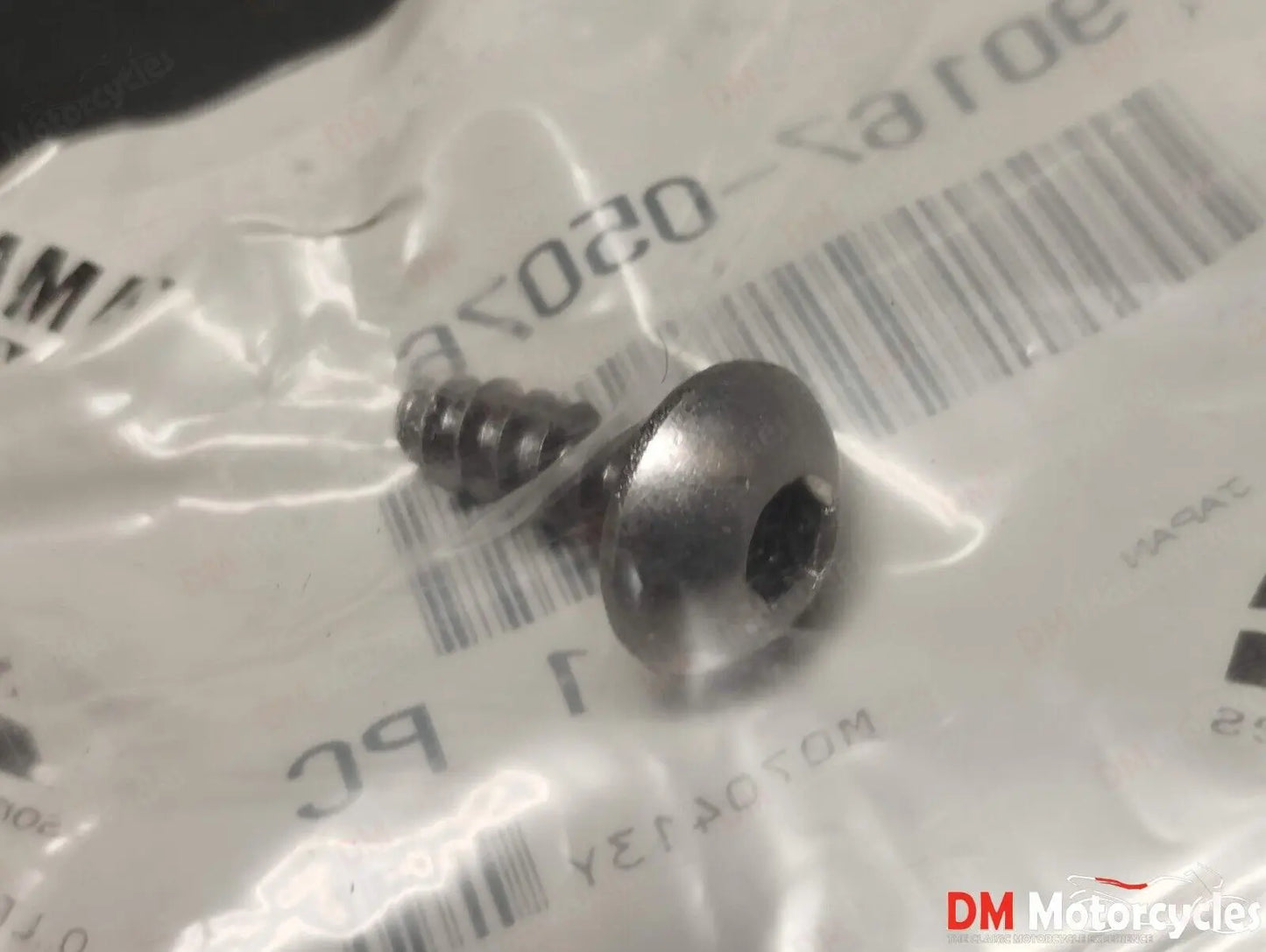 Yamaha genuine new MT10 Tracer R7 Tmax 2022 Tapping screw pn 90167-05076