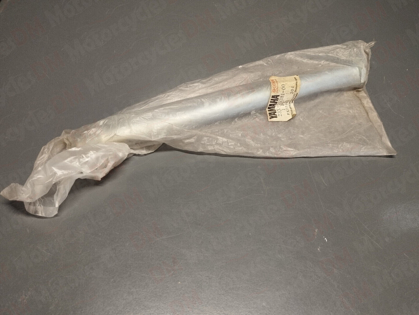 Yamaha genuine nos yz250 yz490 83 - 89 wr250 92 rear wheel axle pn 23x-25381-00