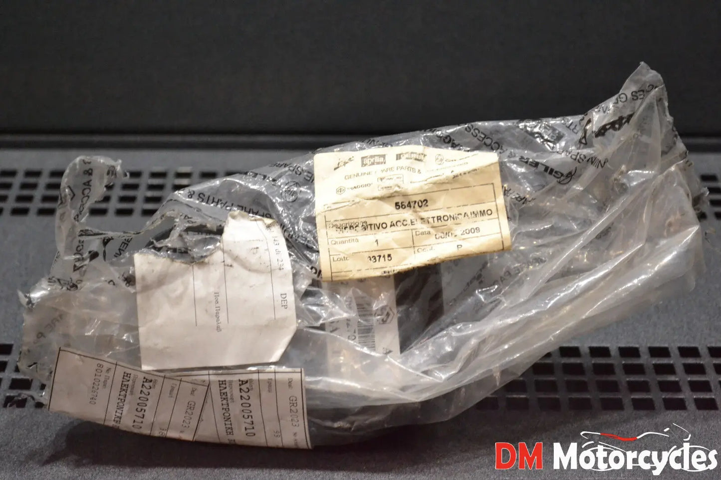 Piaggio genuine new vespa gt beverly hexagon x8 x9 runner 125 ecu cdi pn 584702