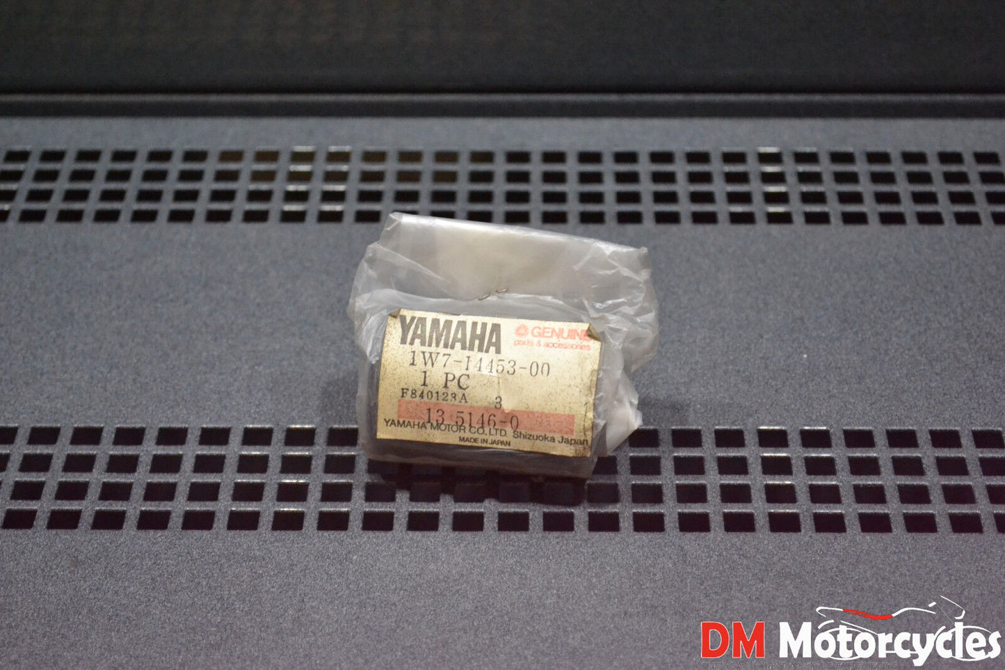 Yamaha genuine nos v80 mate airbox joint pn 1w7-14453-00