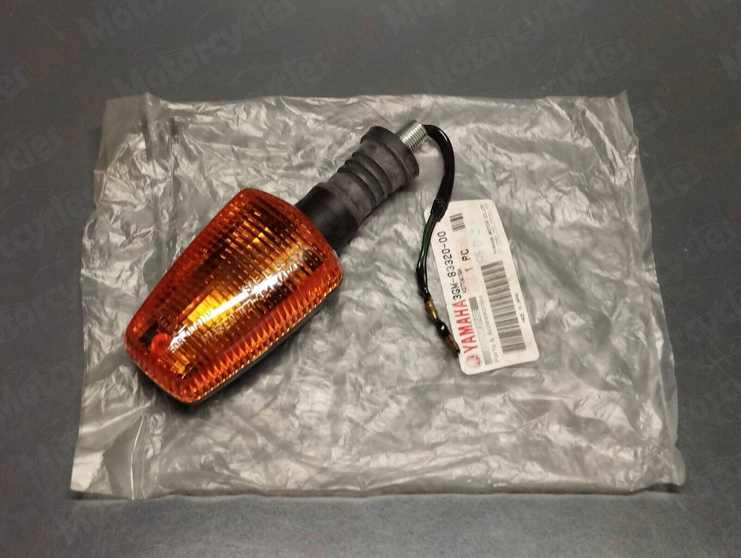 Yamaha oem fzr 1000 400 xj 900 600 400 tdm right front turn signal 3gm-83320-00