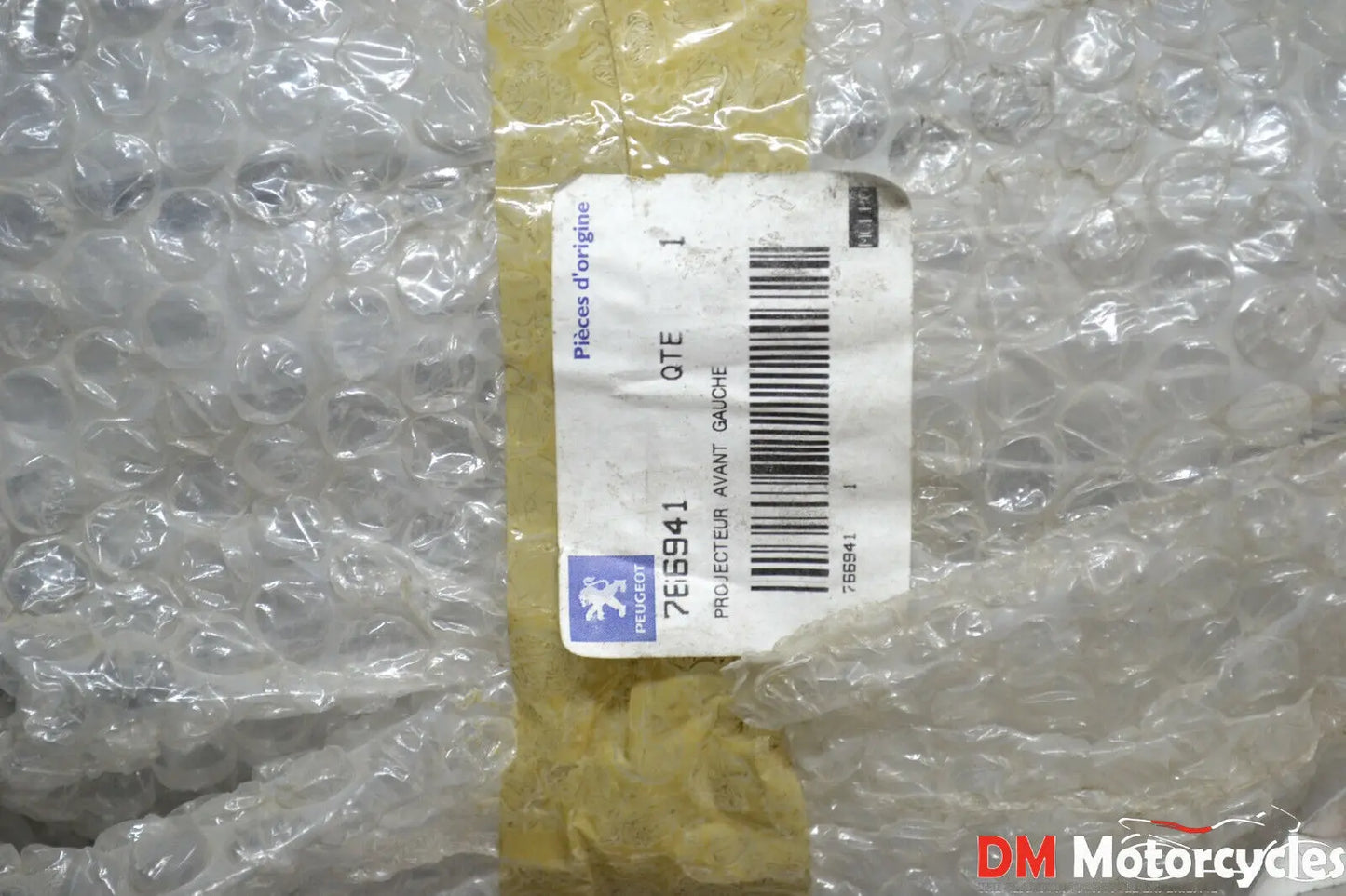 Peugeot genuine new Satelis 125 - 500 2007 - on left head light assy pn 766941