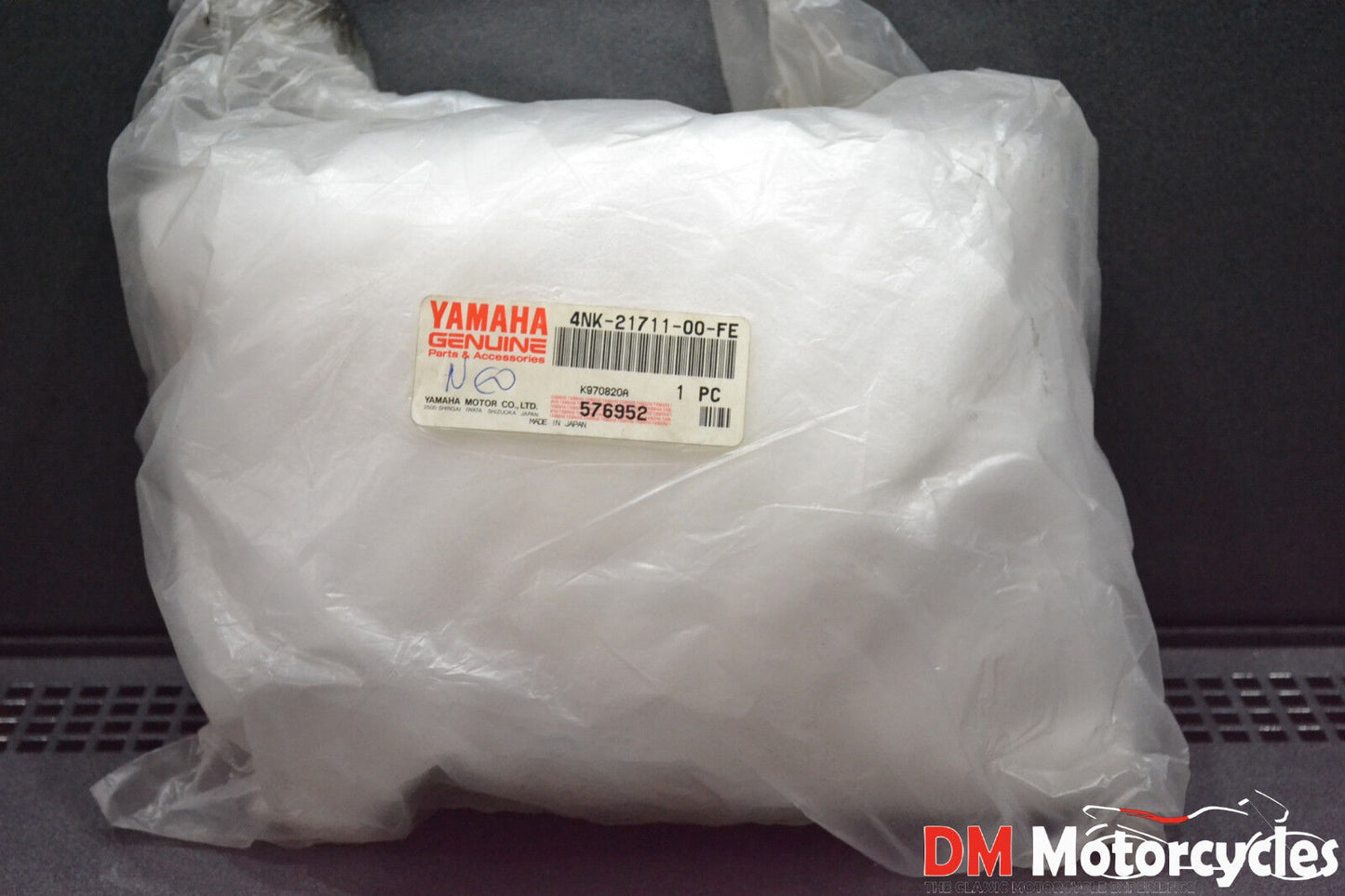 Yamaha genuine new royal star xvz 1300 96 - 97 side cover 1 pn 4nk-21711-00-fe