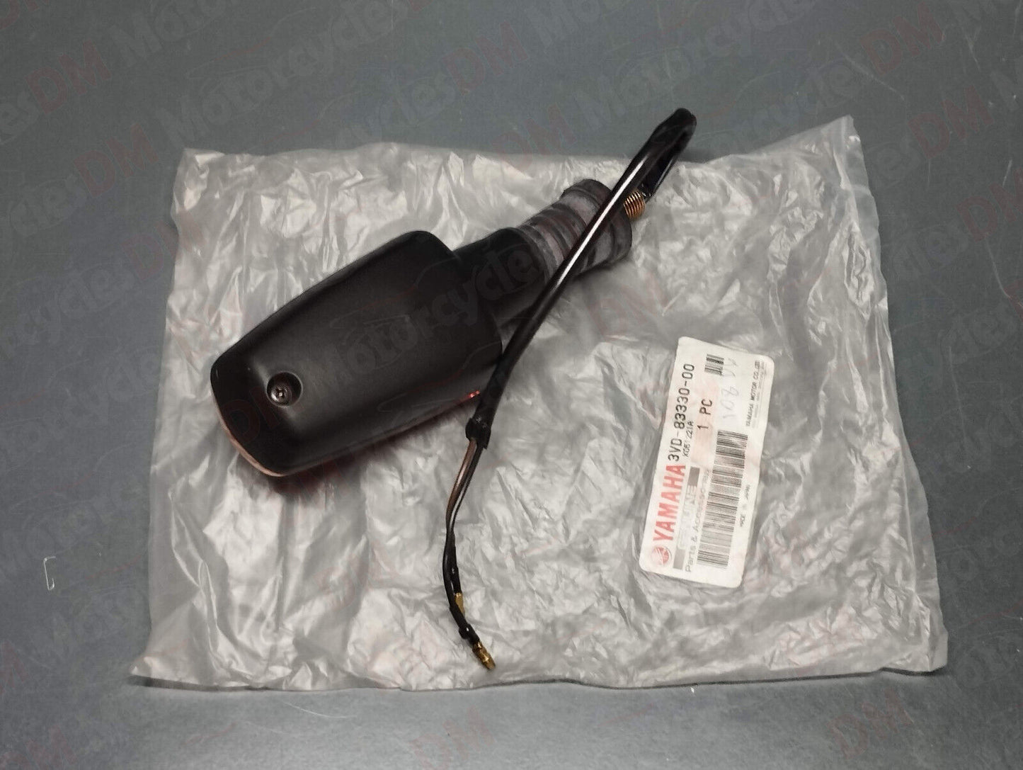 Yamaha oem tdm850 xjr 1200 1300 tt250 tzr125 left rear turn signal 3vd-83330-00