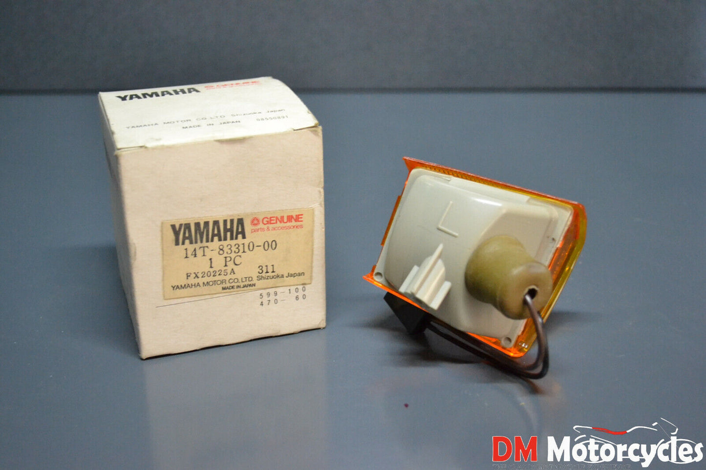 Yamaha genuine nos riva 50 ca50 83 - 86 front right turn signal pn 14t-83320-00