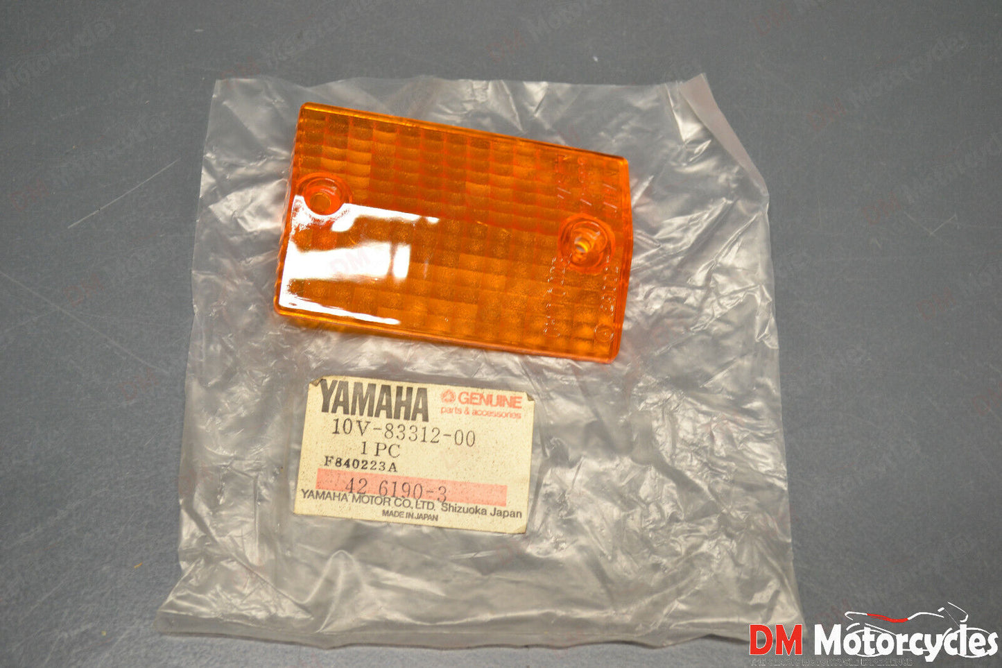 Yamaha genuine nos rd500 rd 125 rd350 dt 80 turn signal lens pn 10v-83312-00