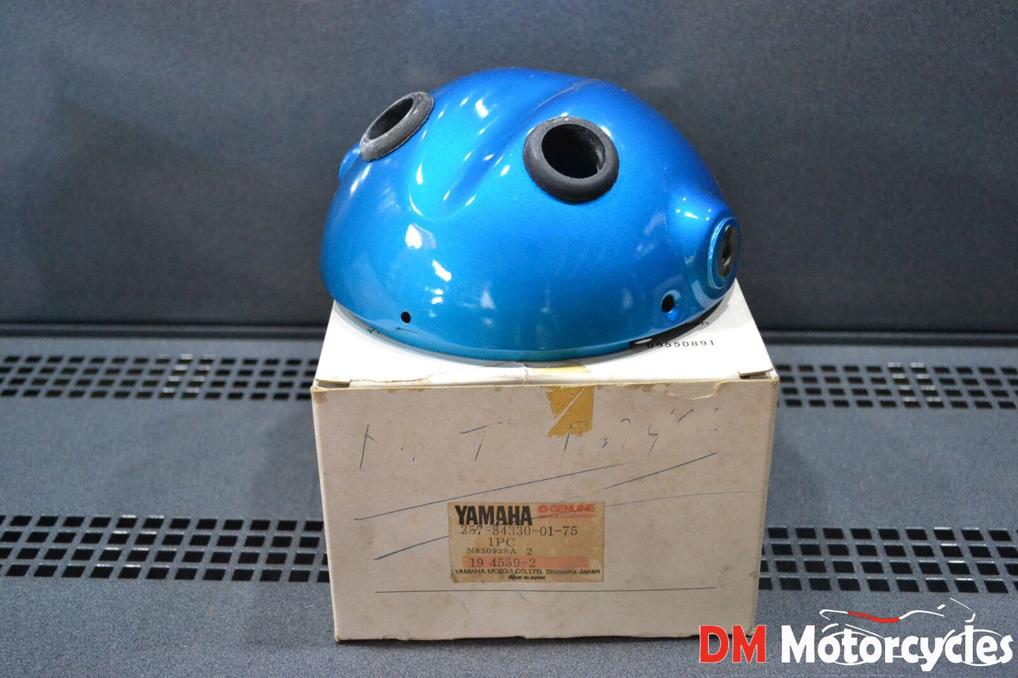 Yamaha genuine nos yb100 rs100 yl2gm headlight case pn 357-84330-01-75