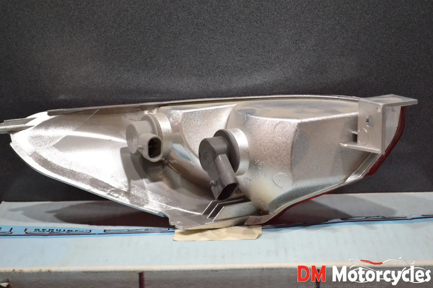 Piaggio genuine new x7 125 250 left tail brake light pn 640743