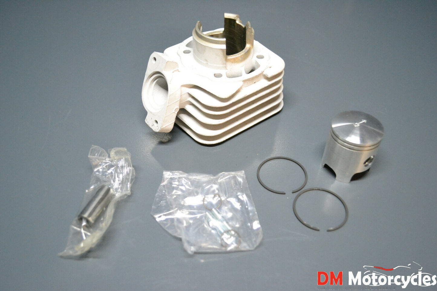 Peugeot genuine speedfight buxy elyseo looxor trekker 50 cylinder kit pn 803323