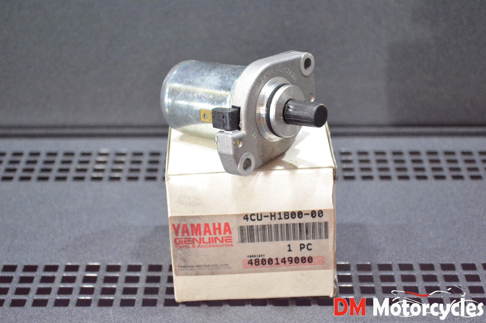 Pièce Yamaha Ovetto YN50 2002 - Support Et Plaque De Frein 4CU-F5919-00, Neuf D'origine