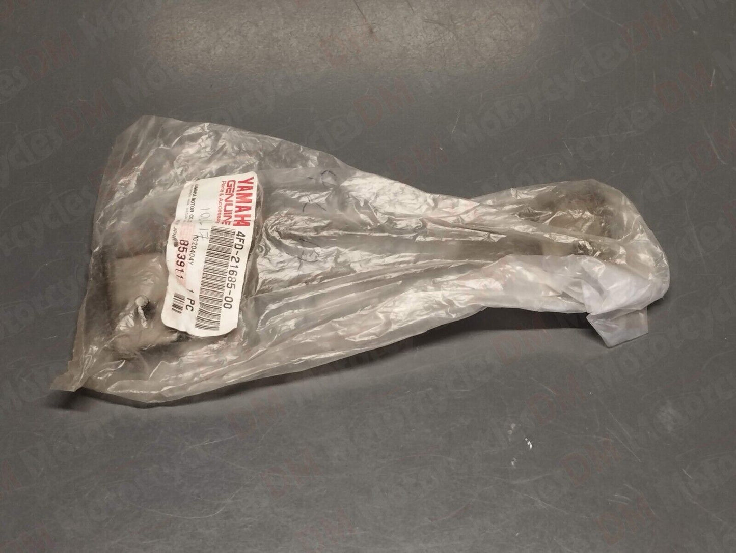 Yamaha genuine new XT 225 serrow license plate bracket mount pn 4fd-21685-00