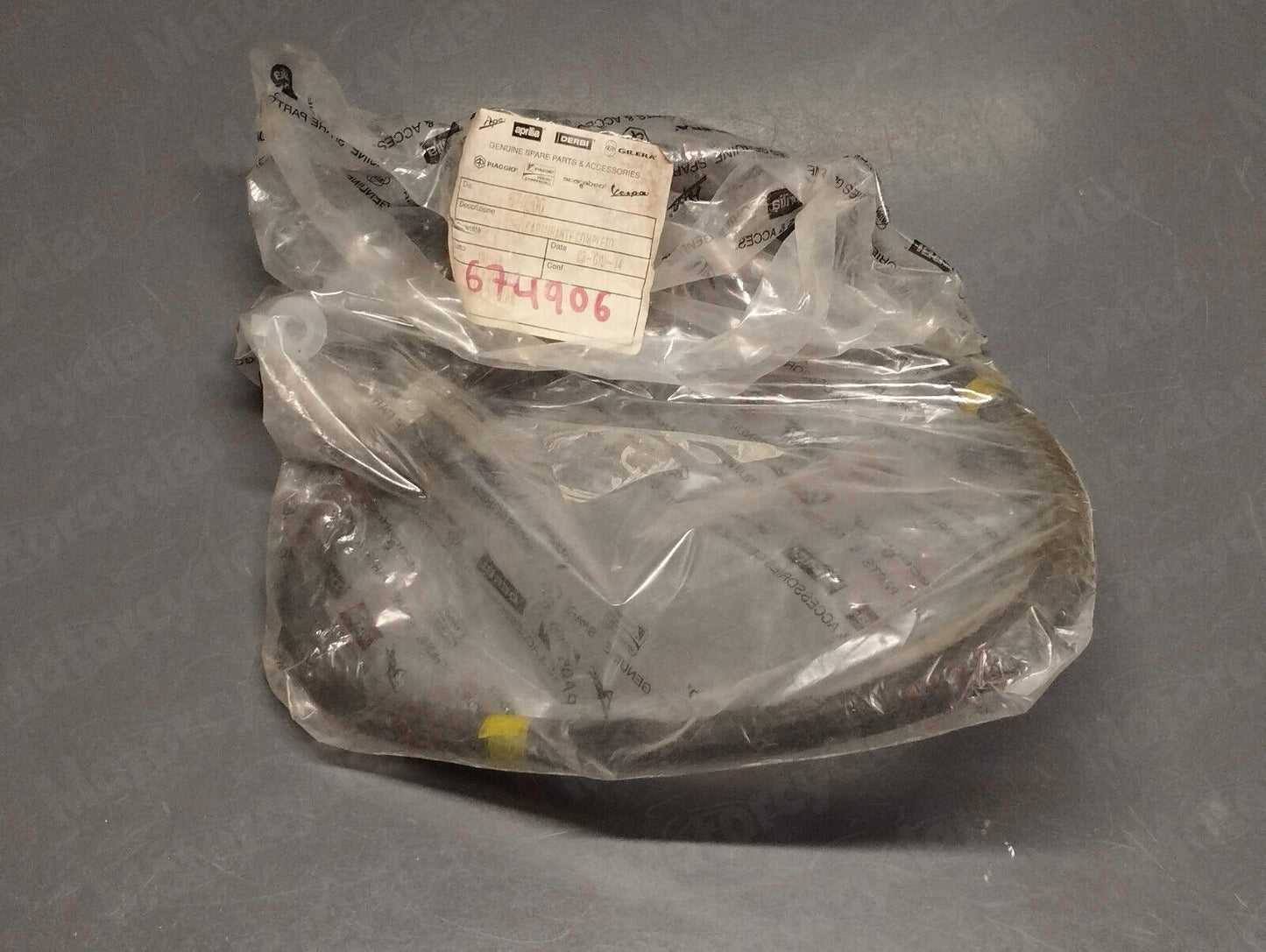 Piaggio genuine new lt lx lxv 125 150 vespa s 125 fuel pipe pn 674906