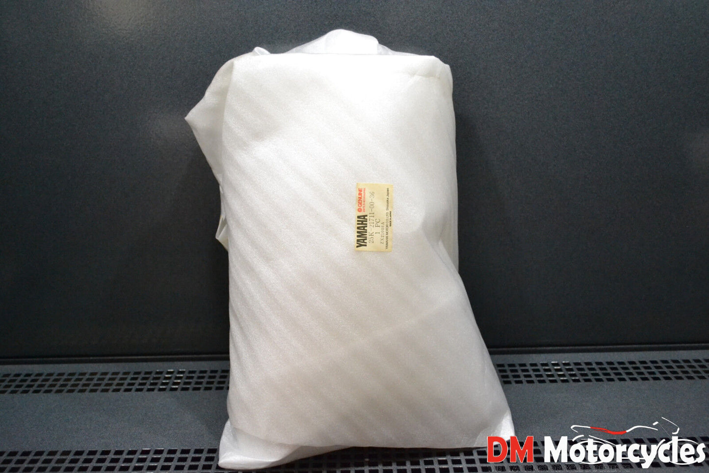 YAMAHA GENUINE NOS PASSOL 2 REAR PLASTIC COVER PN 25K-21711-00-36
