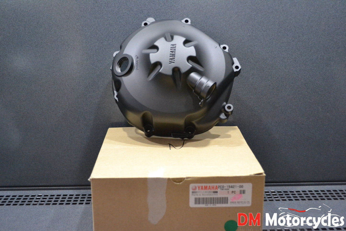 Yamaha genuine new yzf r6 2006 - 2015 crankcase cover pn 2c0-15421-00