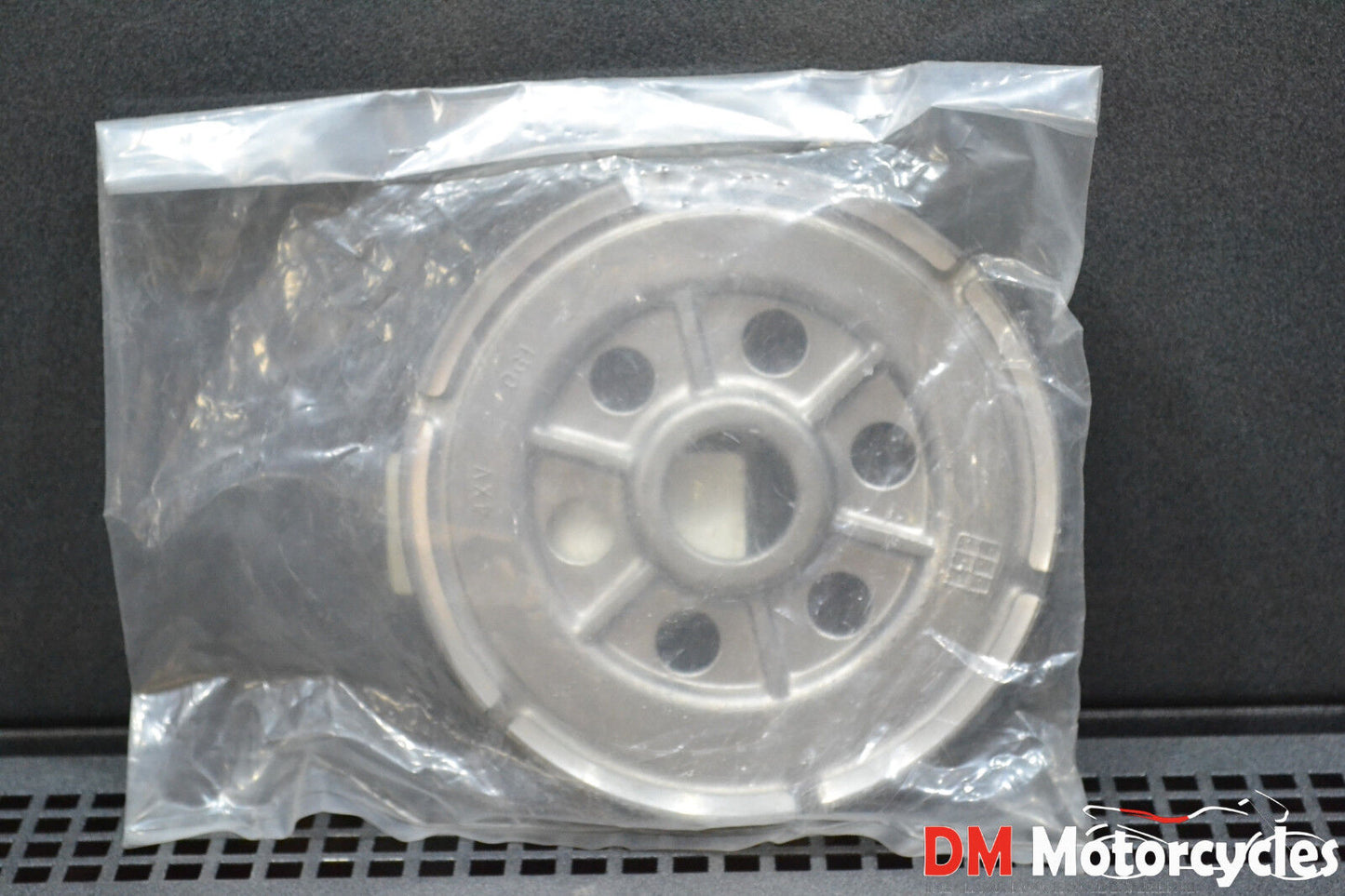 Yamaha genuine new yzf r1 98 - 03 fjr1300 04 - 13 pressure plate pn 4xv-16351-00