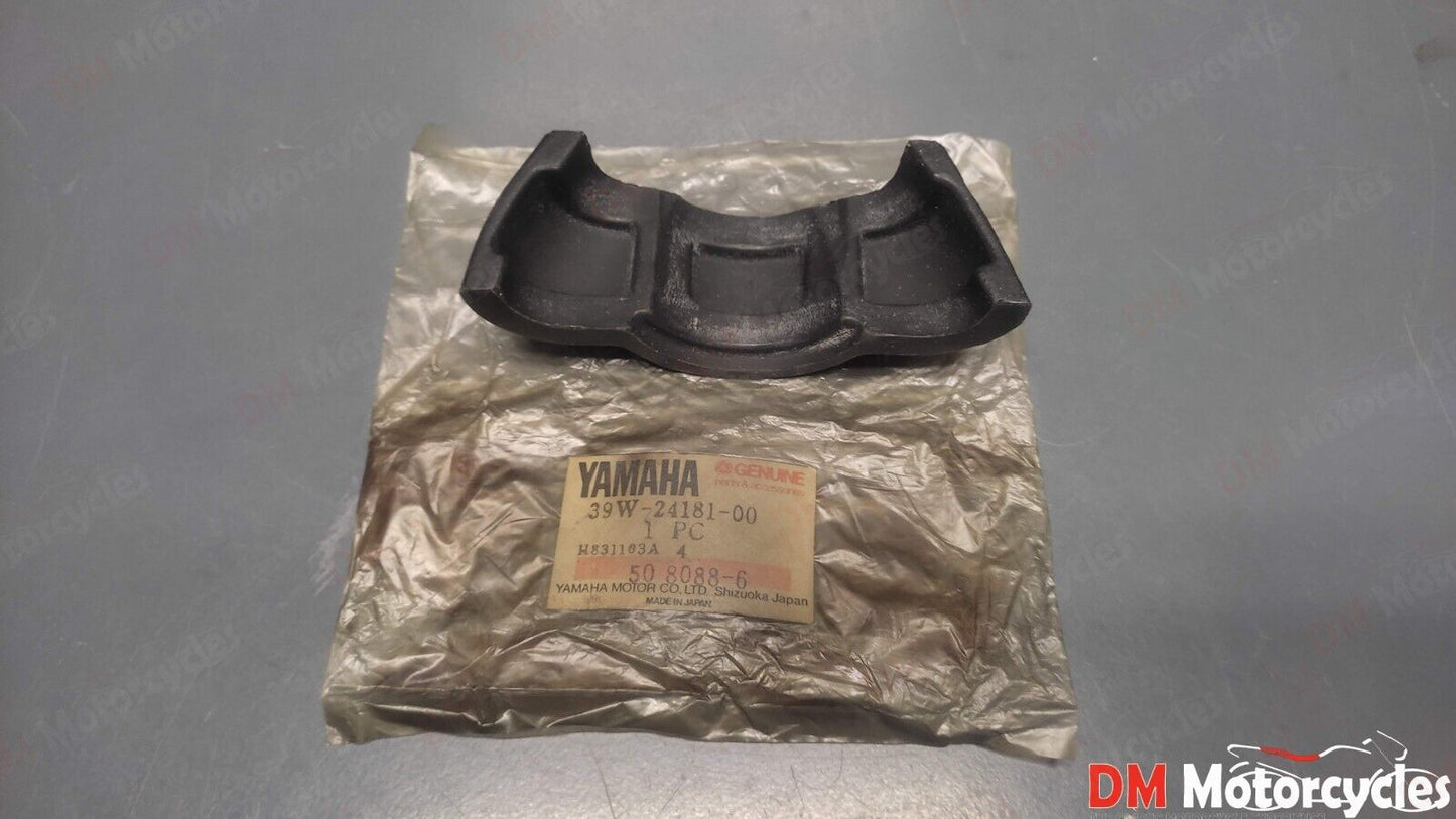 Yamaha genuine nos YZ125K YZ 125 83 front fuel tank damper pn 39w-24181-00