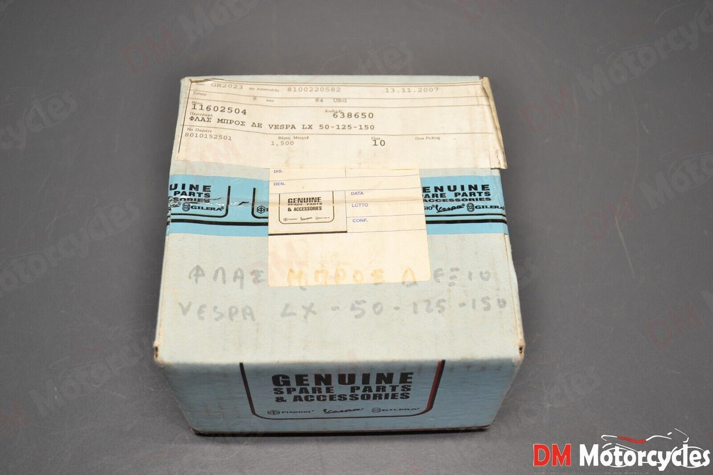Piaggio genuine new vespa lx lxv s 50 - 150 front right turn signal pn 638650