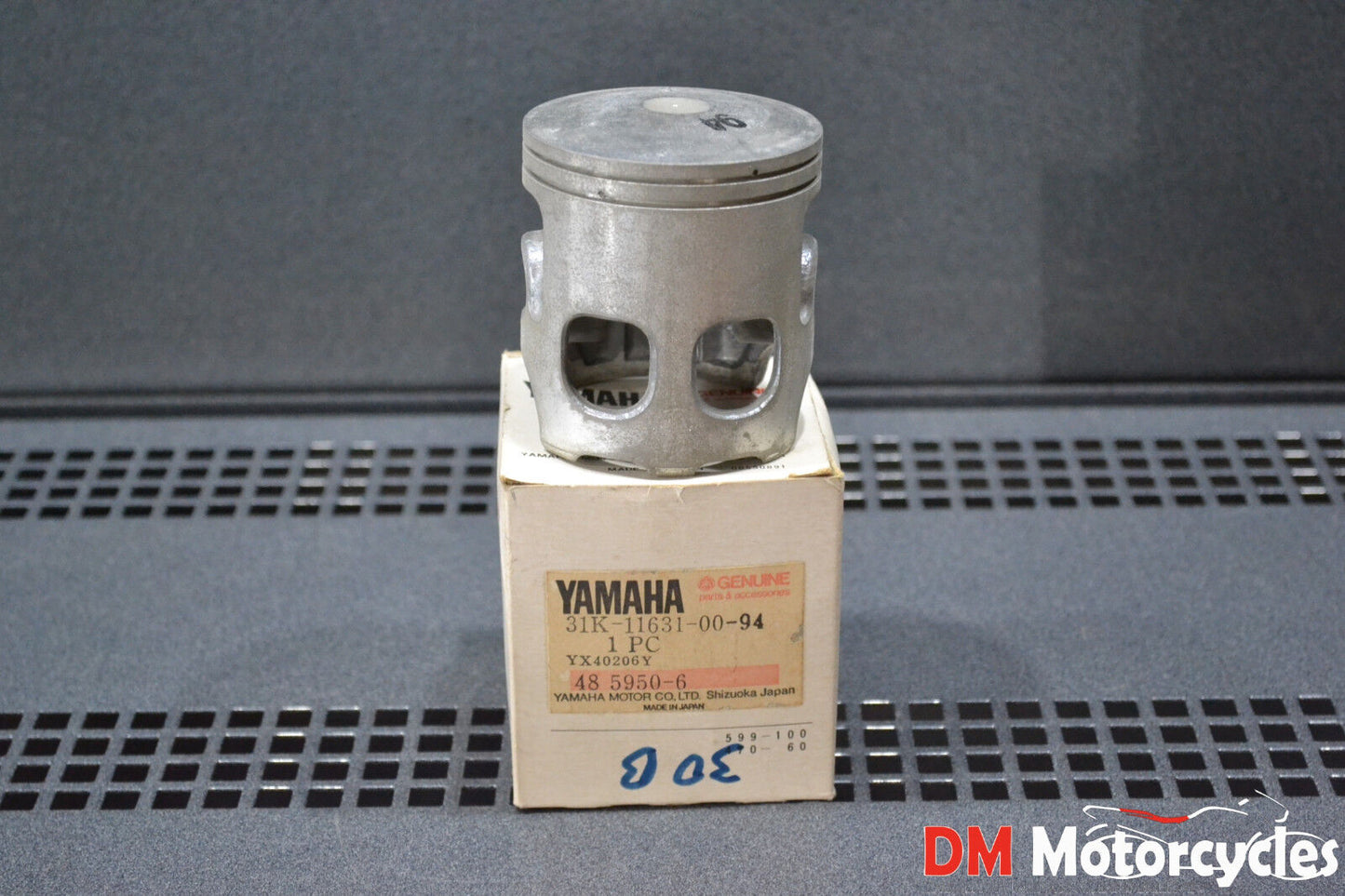 Yamaha genuine nos rd350 rd 350 1984 piston std pn 31k-11631-00-94