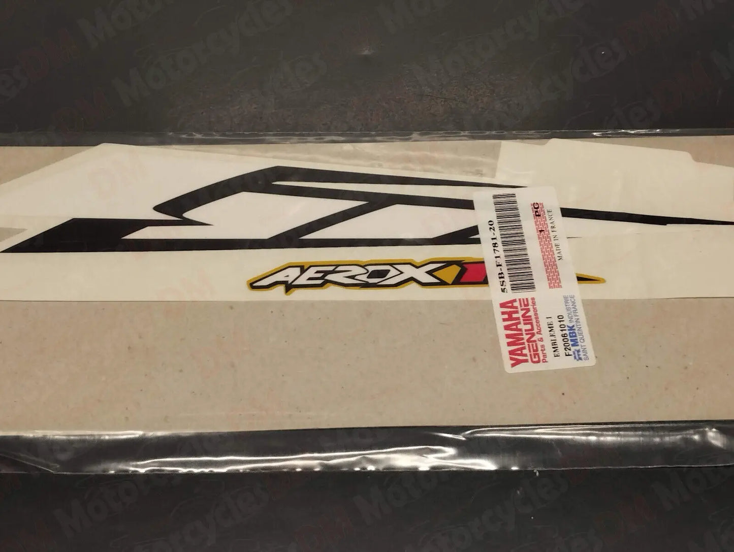 Yamaha genuine new yq 50 2004 emblem 1 side cover decal sticker pn 5sb-f1781-20