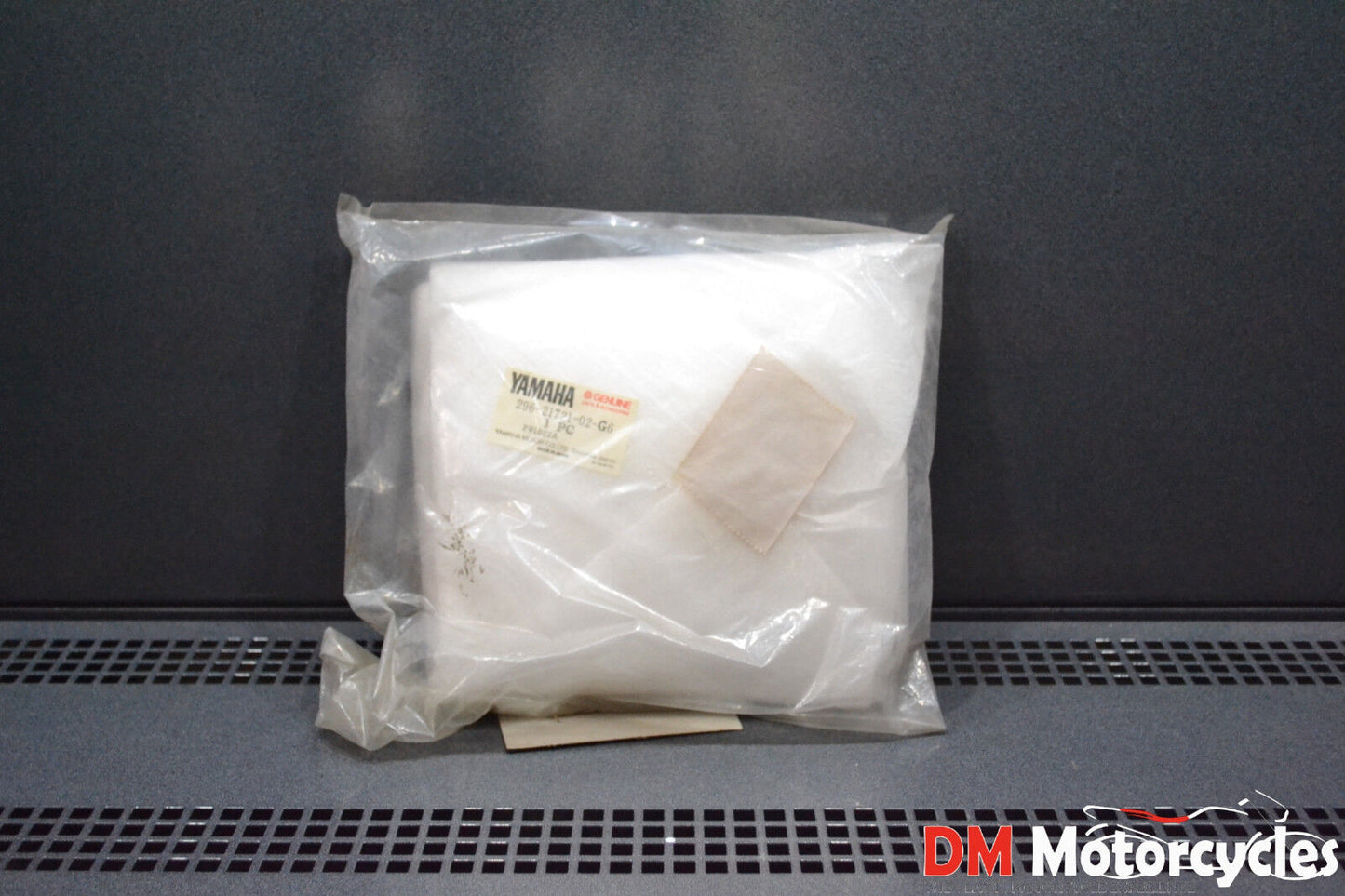 Yamaha genuine nos v80 v50 mate 80 right cover pn 296-21721-02-g6