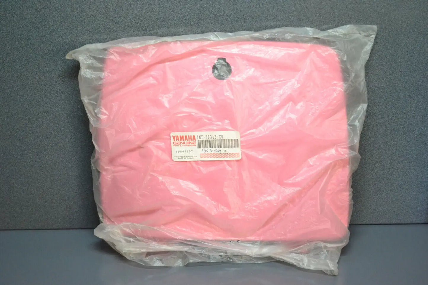 Yamaha genuine new ct50s ct 50 1992 glove box cover lid pn 1nt-f8313-c0