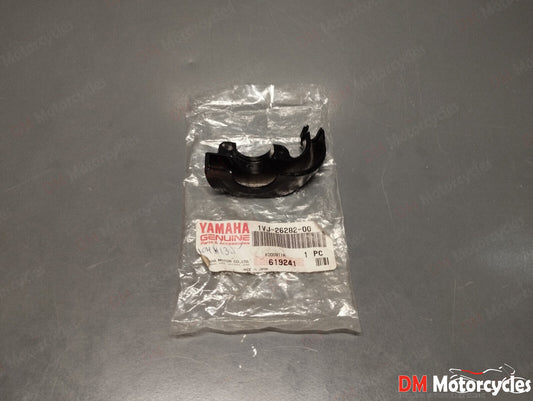 Yamaha genuine new tt xt ttr 250 lower throttle mount cap pn 1vj-26282-00