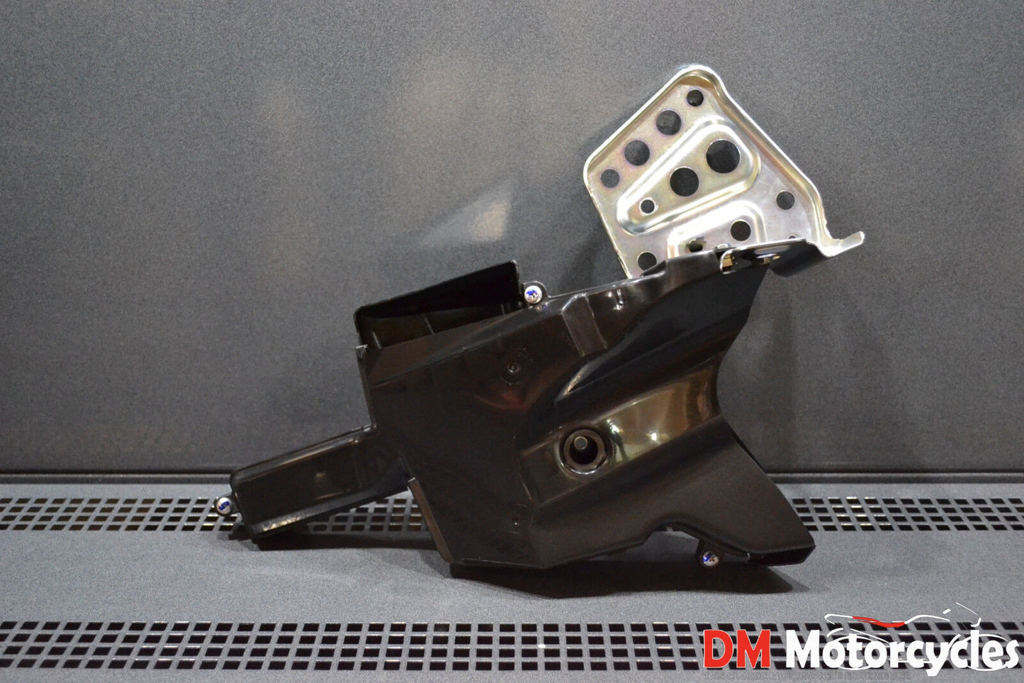 Yamaha genuine new yp400 majesty 2008 - 2013 rear footrest 1 pn 5ru-27430-20
