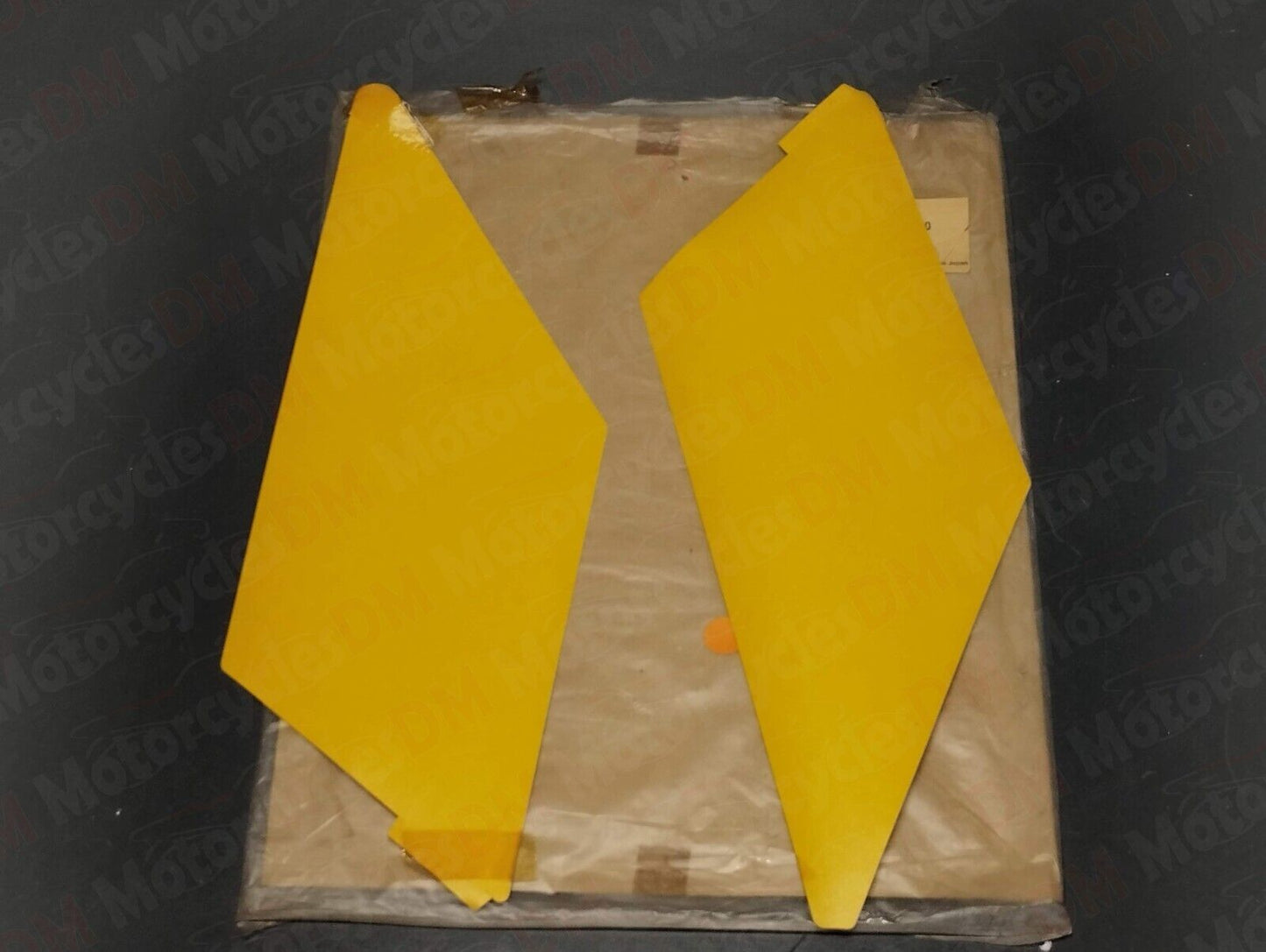 Yamaha genuine nos XT600 xt 600 tank decal set pn 43f-24240-10