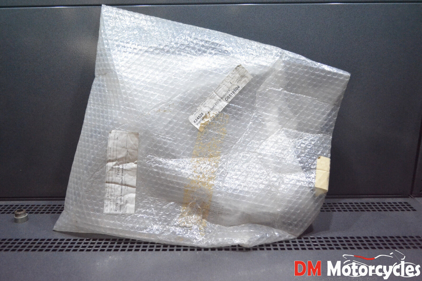 Piaggio genuine new liberty sport 50 - 200 rear rack pn 624528