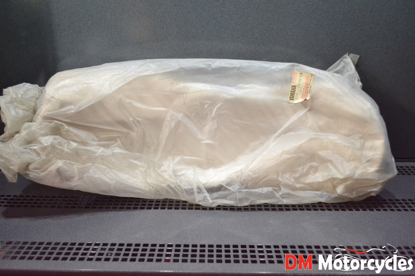 Yamaha genuine nos xj600 xj 600 1984 front fender pn 33m-21510-00-ge