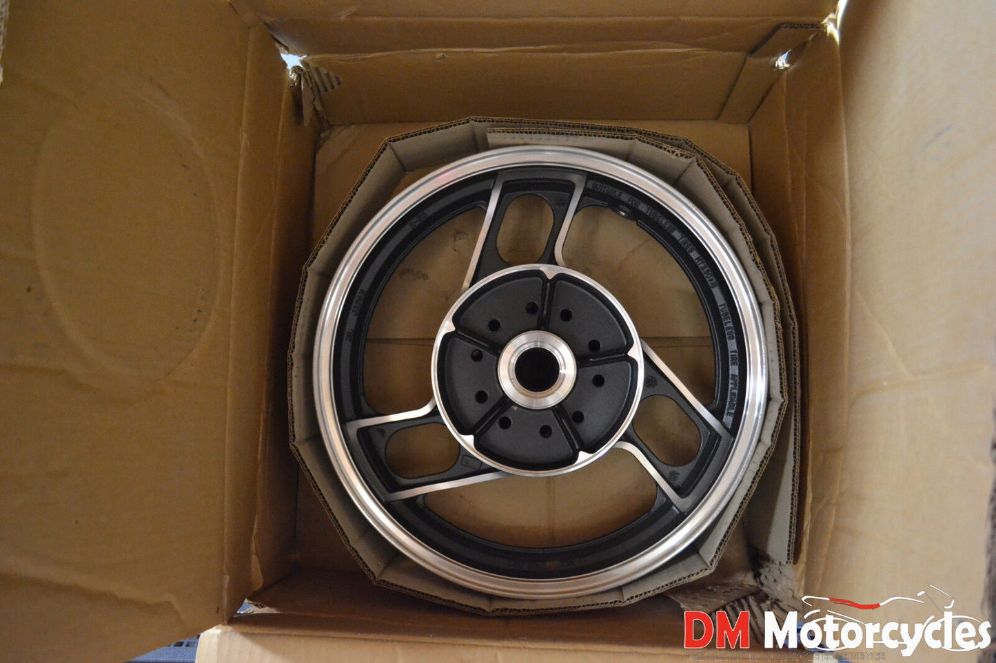 Yamaha genuine nos fj1100 fj 1100 rear cast wheel rim pn 36y-25338-00-98