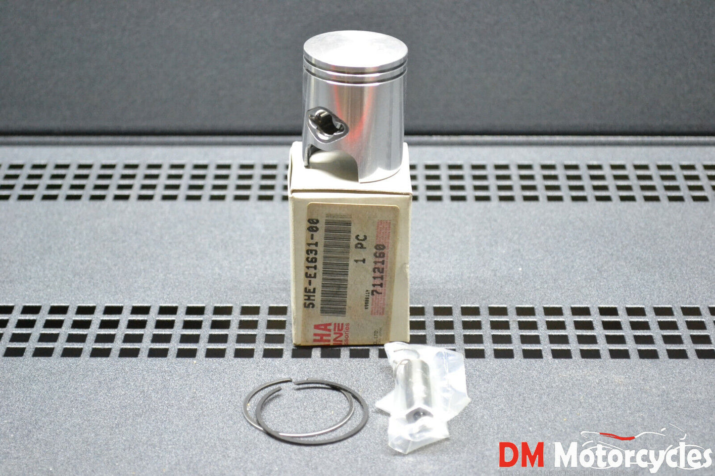 Yamaha genuine new yq50 aerox 50 standard piston kit pn 5he-e1631-00