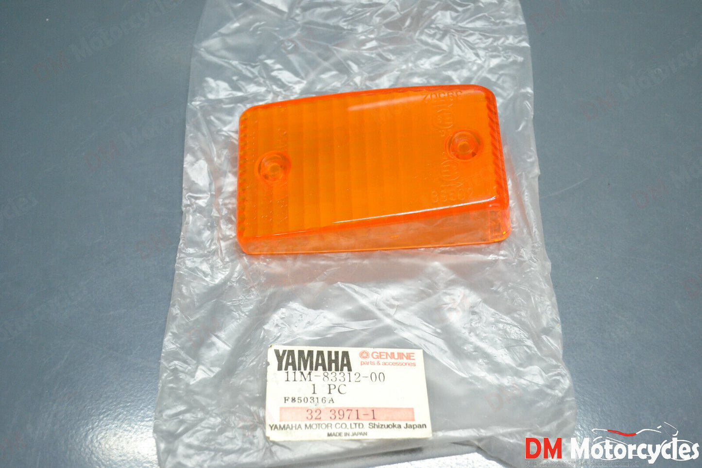 Yamaha genuine nos xj600 xj900 indicator turn signal lens pn 11m-83312-00