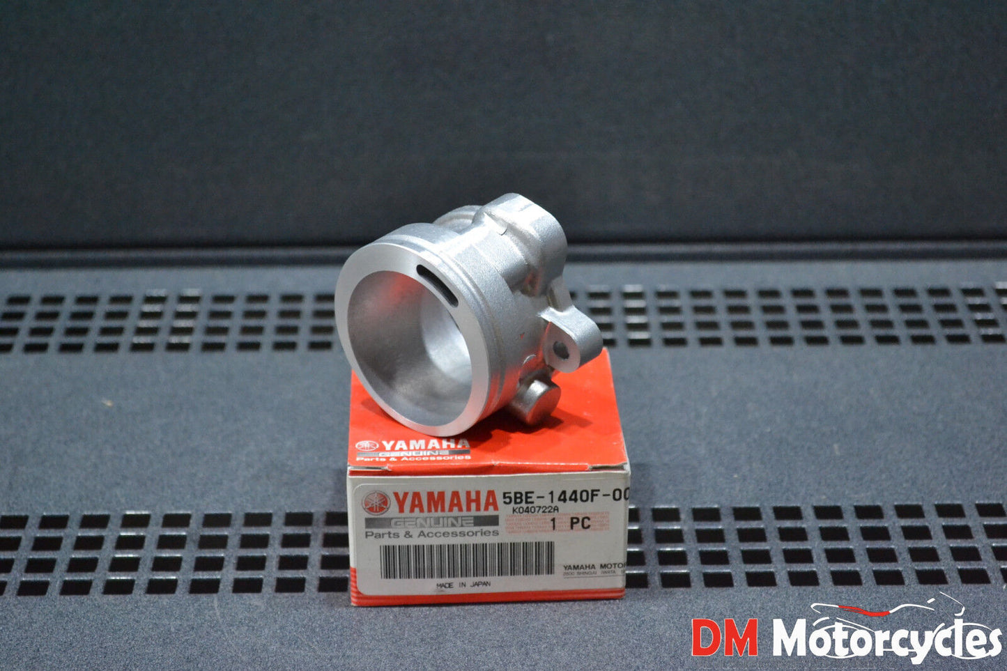 Yamaha genuine new yz400 yz 400 1998 - 1999 intake joint pn 5be-1440f-00