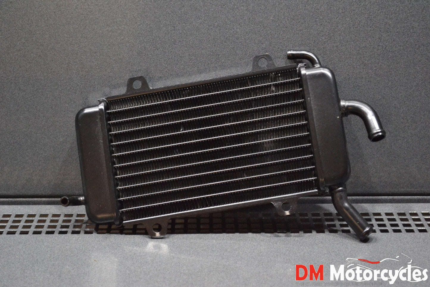 Piaggio genuine new zip sp radiator assy pn 561050