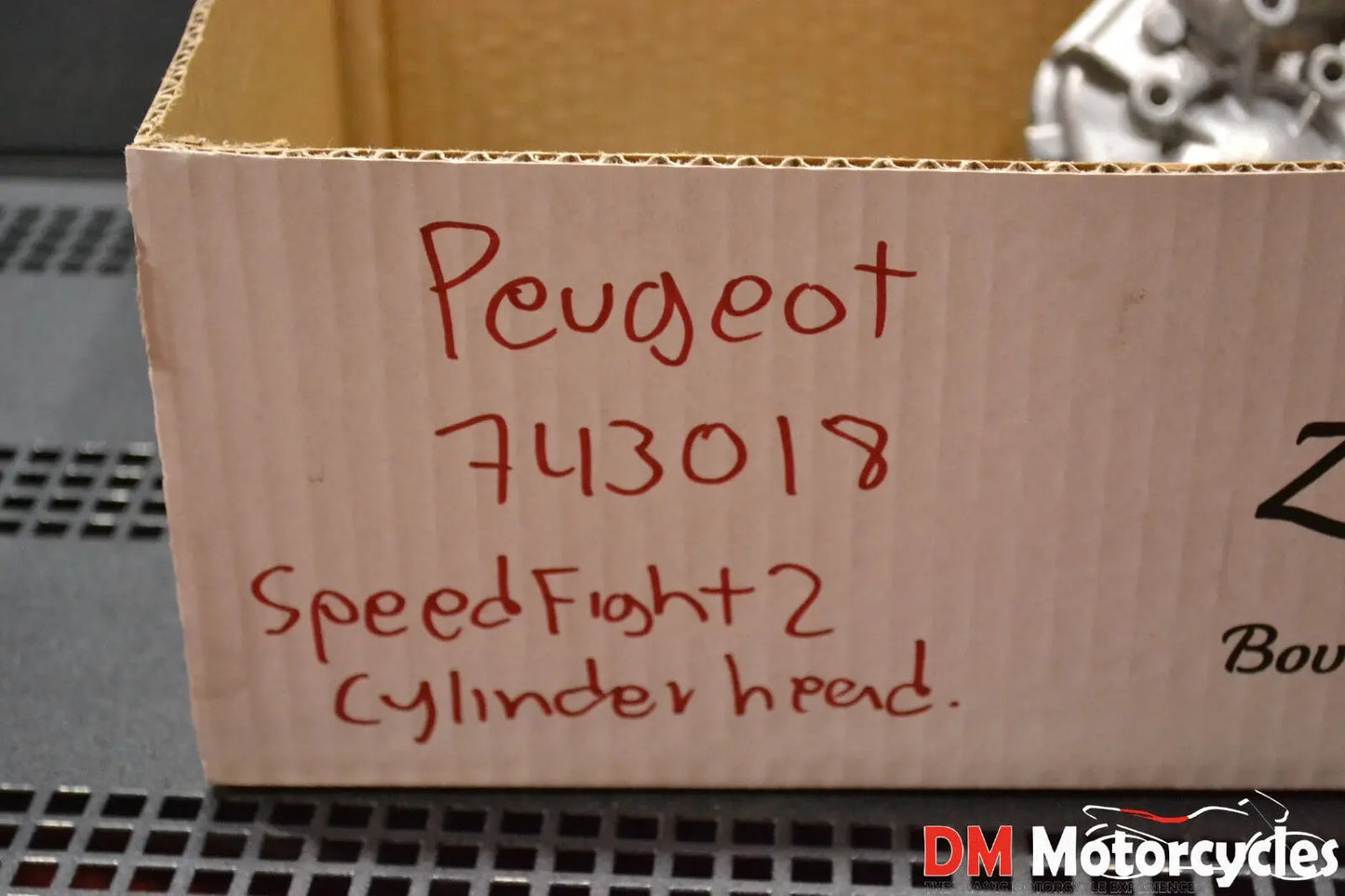 Peugeot genuine new speedfight 2 50cc cylinder head pn 743018