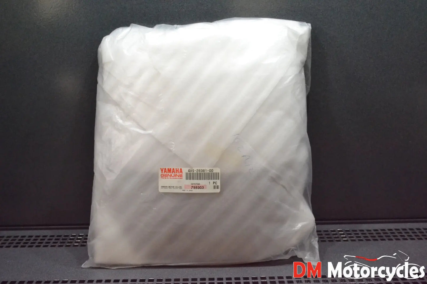 Yamaha genuine new fz750p fz 750 police bike 1985 windshield pn 4as-28381-00