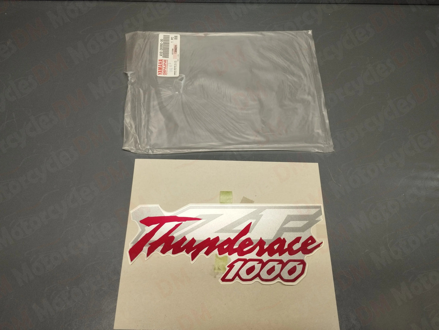 Yamaha oem new graphic 2 decal for yzf 1000r Thunderace 1998-2001 pn 4vd-28392-30