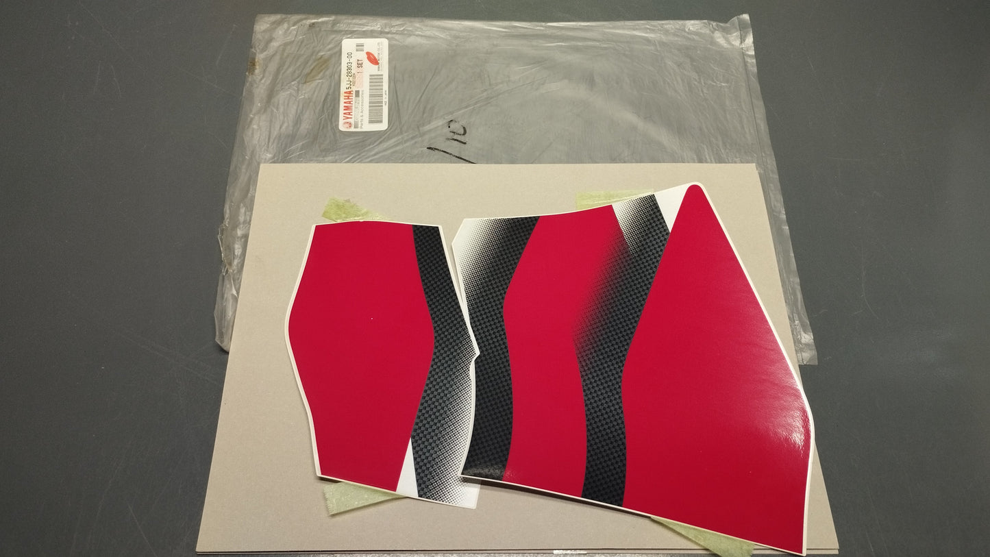 Yamaha genuine new yzf r1 2000 graphic set lower cover 2 decal pn 5jj-28303-00