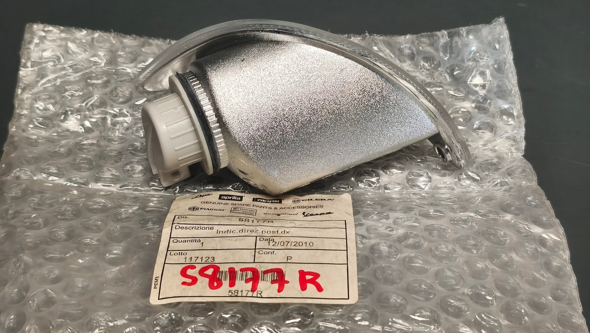 Piaggio Genuine Vespa LX LXV S Rear Right Indicator 58177R
