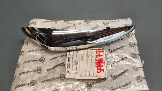 Piaggio Genuine Vespa GTS & Vespa S Chrome Front Fender Crest 599677