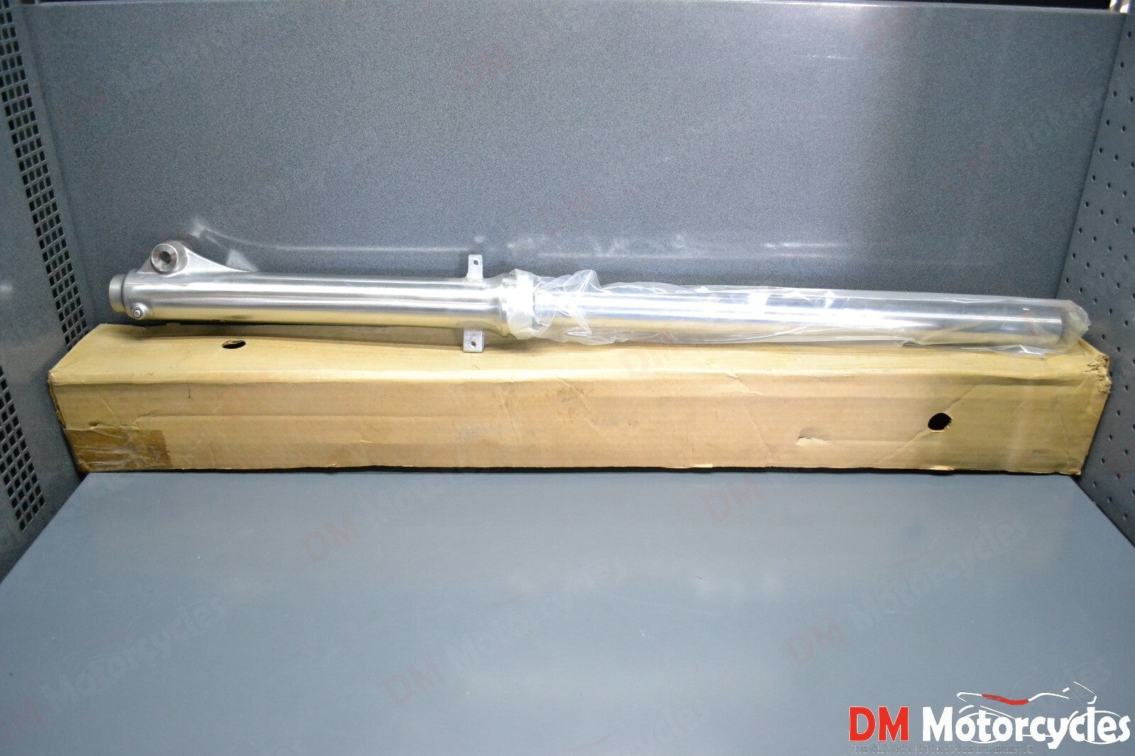 Yamaha genuine nos dt175 dt 175 1991 - 1995 left fork assy pn 18m-w2313-00