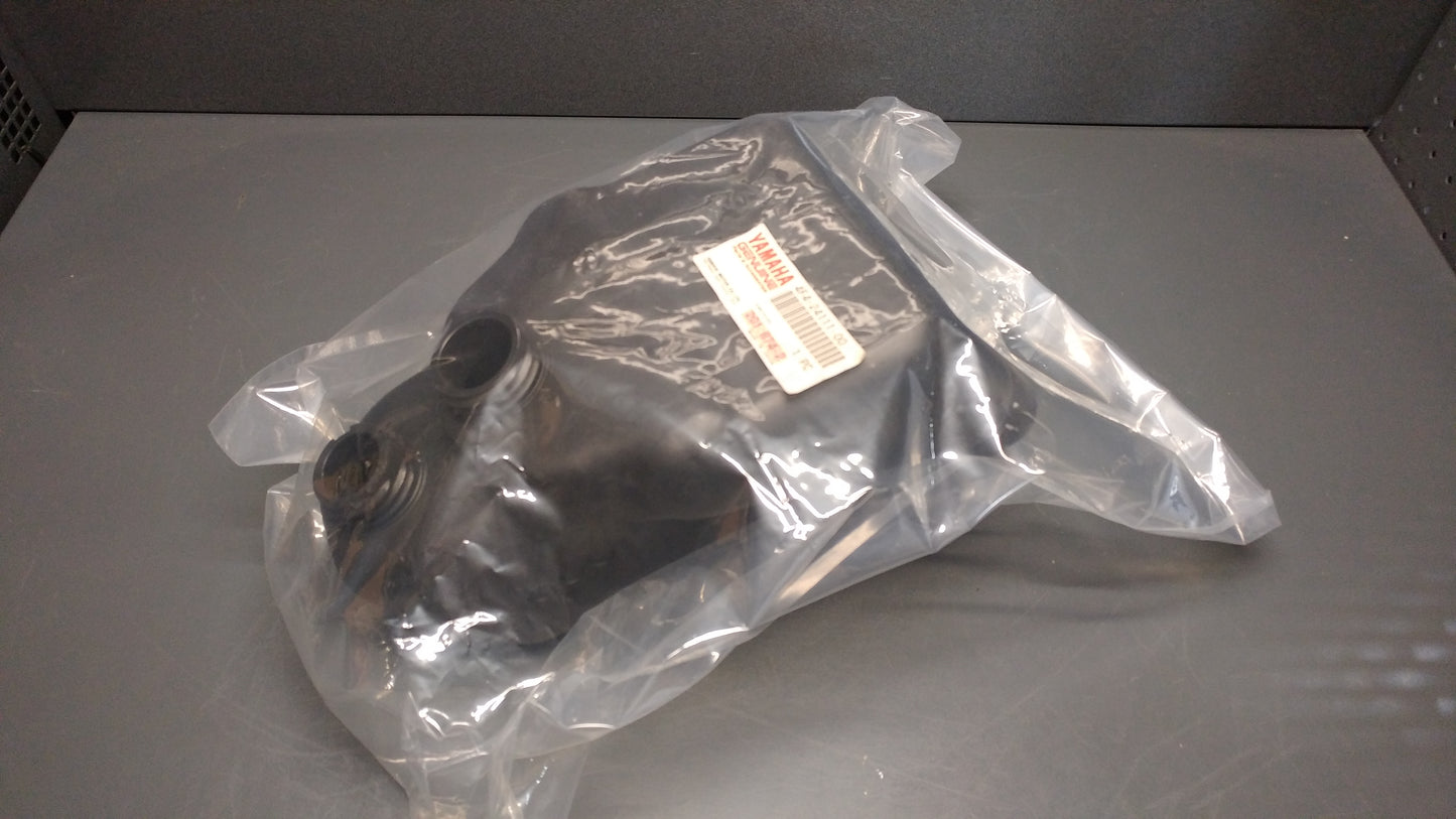 Yamaha genuine new lb50 1980 fuel tank pn 4f4-24111-00