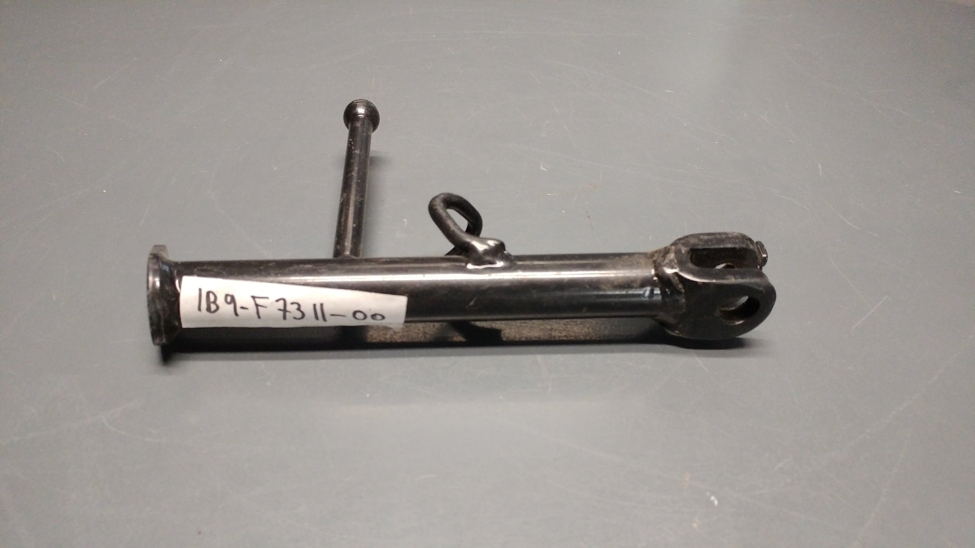 Yamaha genuine nos xmax125 yp125 2006-09 yp250 2005-09 side stand pn 1b9-f7311-00