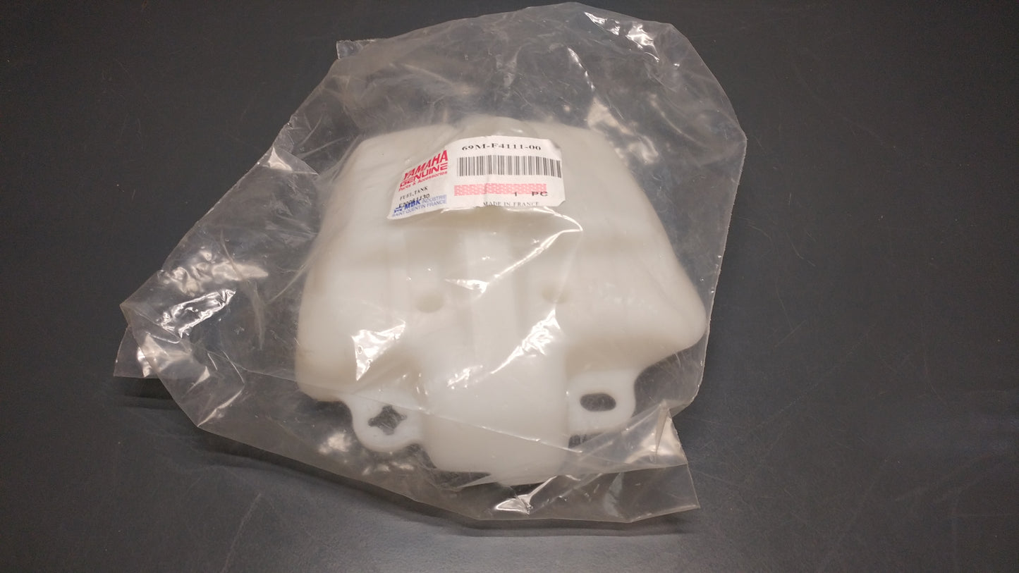 Yamaha genuine new F2 2006-10 F2.5 2003-10 2 stroke 4 stroke fuel tank for outboard pn 69m-f4111-00