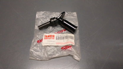 Yamaha genuine new xc125 cygnus 2007-11 yw125 2009-11 spark plug cap pn 1p5-h2370-00