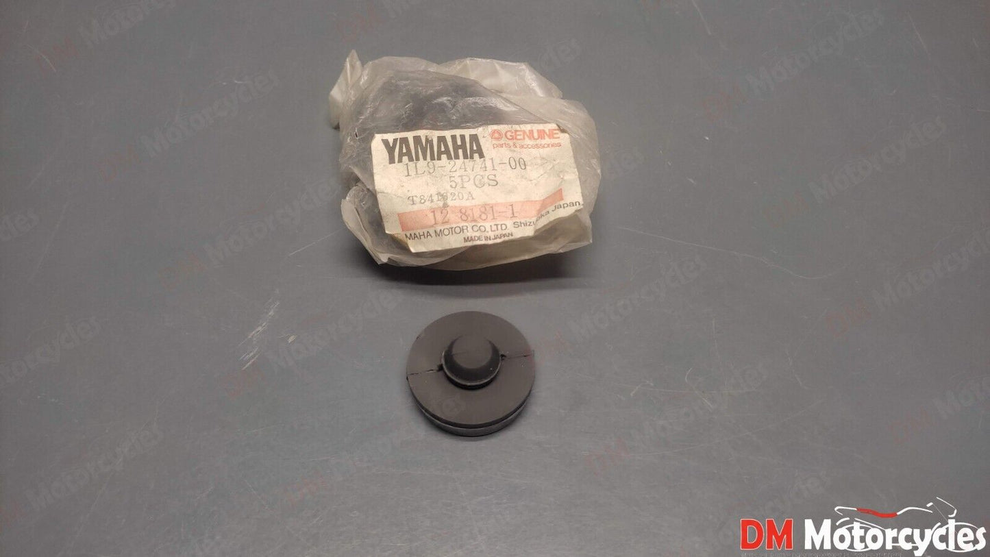 Yamaha genuine nos Lb 50 lb 80 chappy ls2 fs1 yas2 cs3 seat damper pn 1l9-24741-00