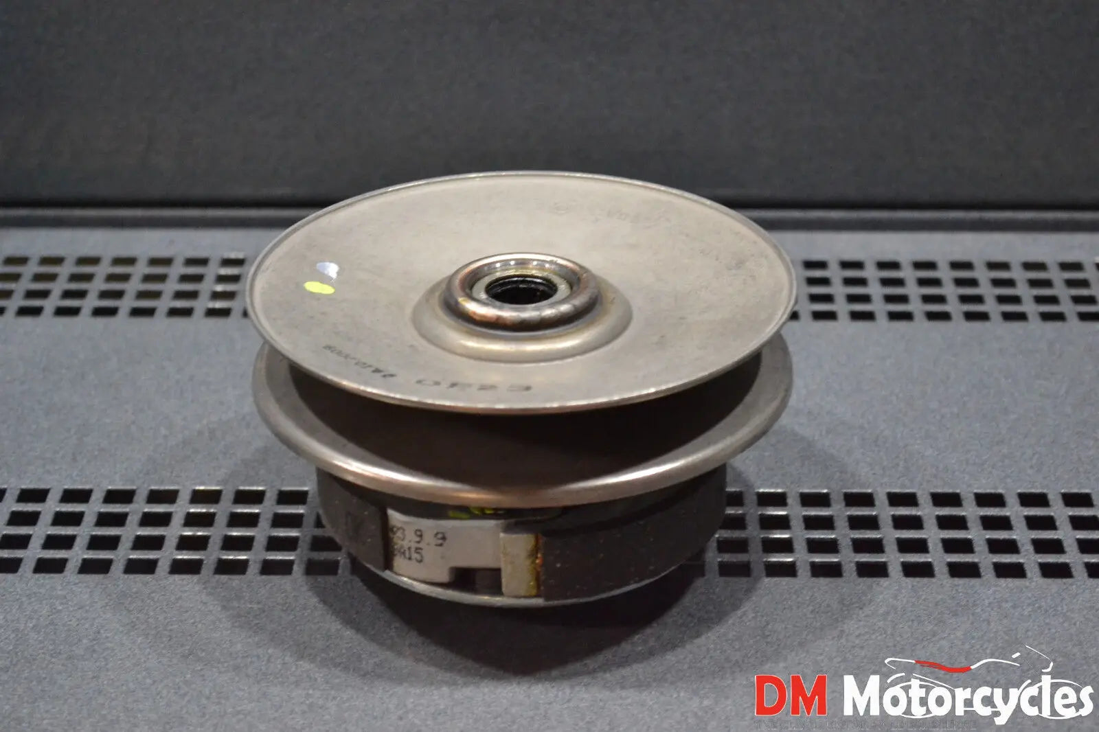 Piaggio genuine NRG ZIP DNA RUNNER 50 secondary pulley clutch assy pn cm100109