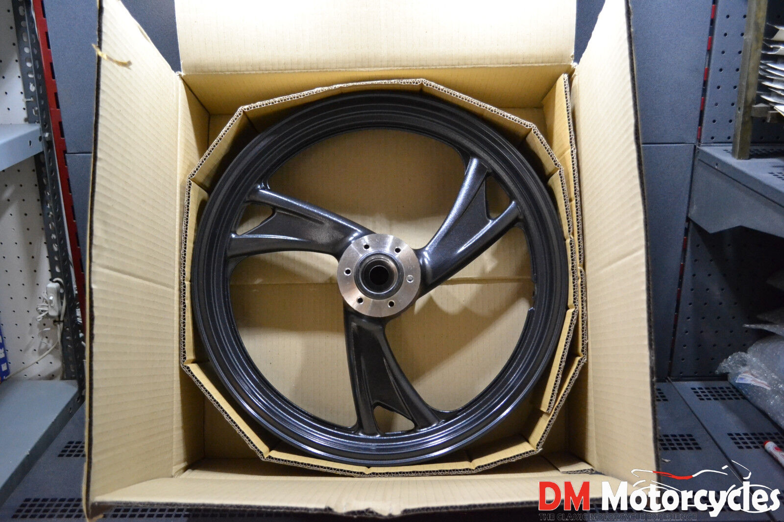 Yamaha genuine new tdm850 tdm 850 front cast wheel rim pn 3vd-25168-00-7b